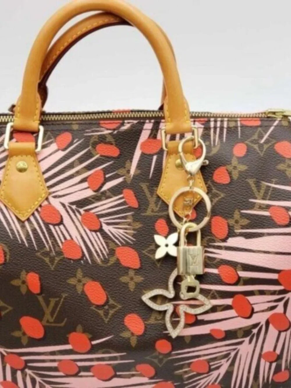 Authentic Louis Vuitton Gold Lock 🔒 Keychain Bag Unbranded Clover Charm LV
